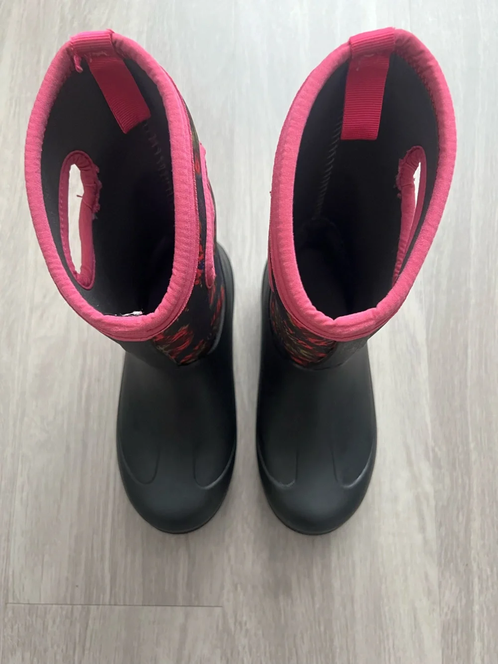 Bogs Neo Classic Waterproof Insulated Winter Boots Black Pink Youth 3
